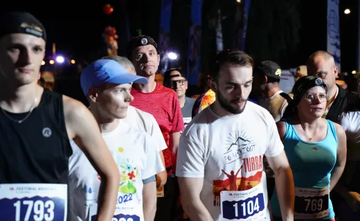 Pobiegli na Milę! Bieg dostarczył zawodnikom sporo wrażeń [WIDEO] - 13